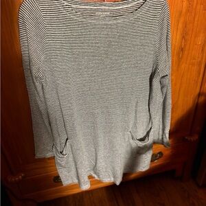 Eileen Fisher organic linen black & white long sleeve striped tunic top pockets